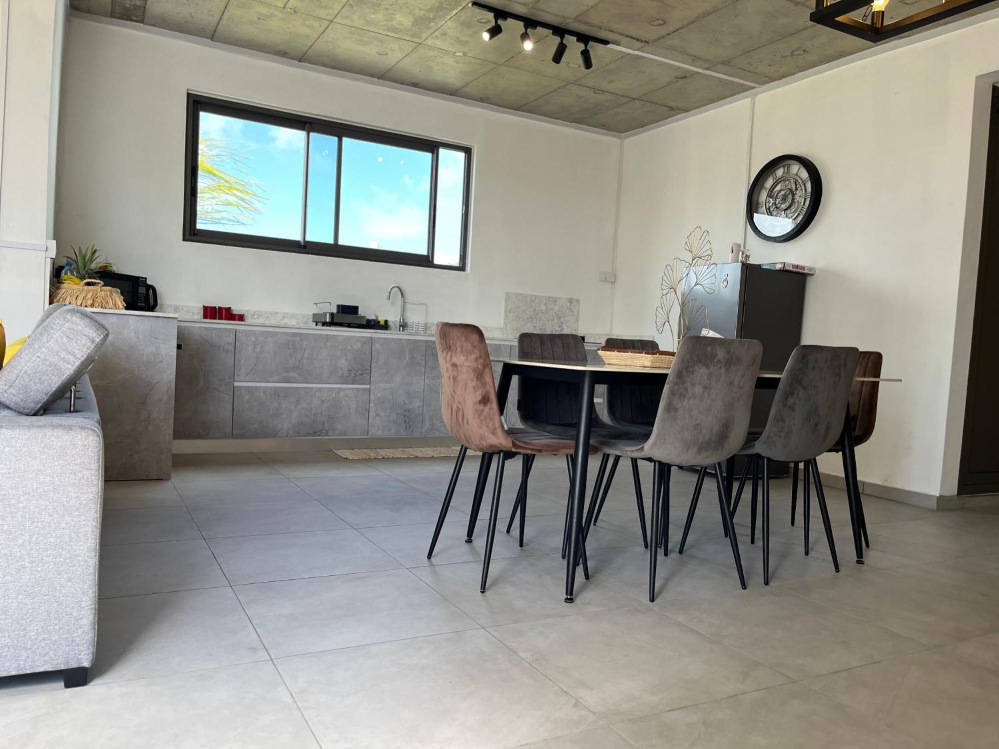 Cosy 2 Bedrooms Apts In Pereybere -Seasons Break Apartment Pereybere Beach Zewnętrze zdjęcie